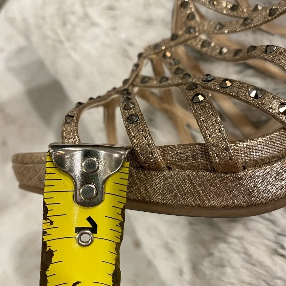 Bar III platform heels